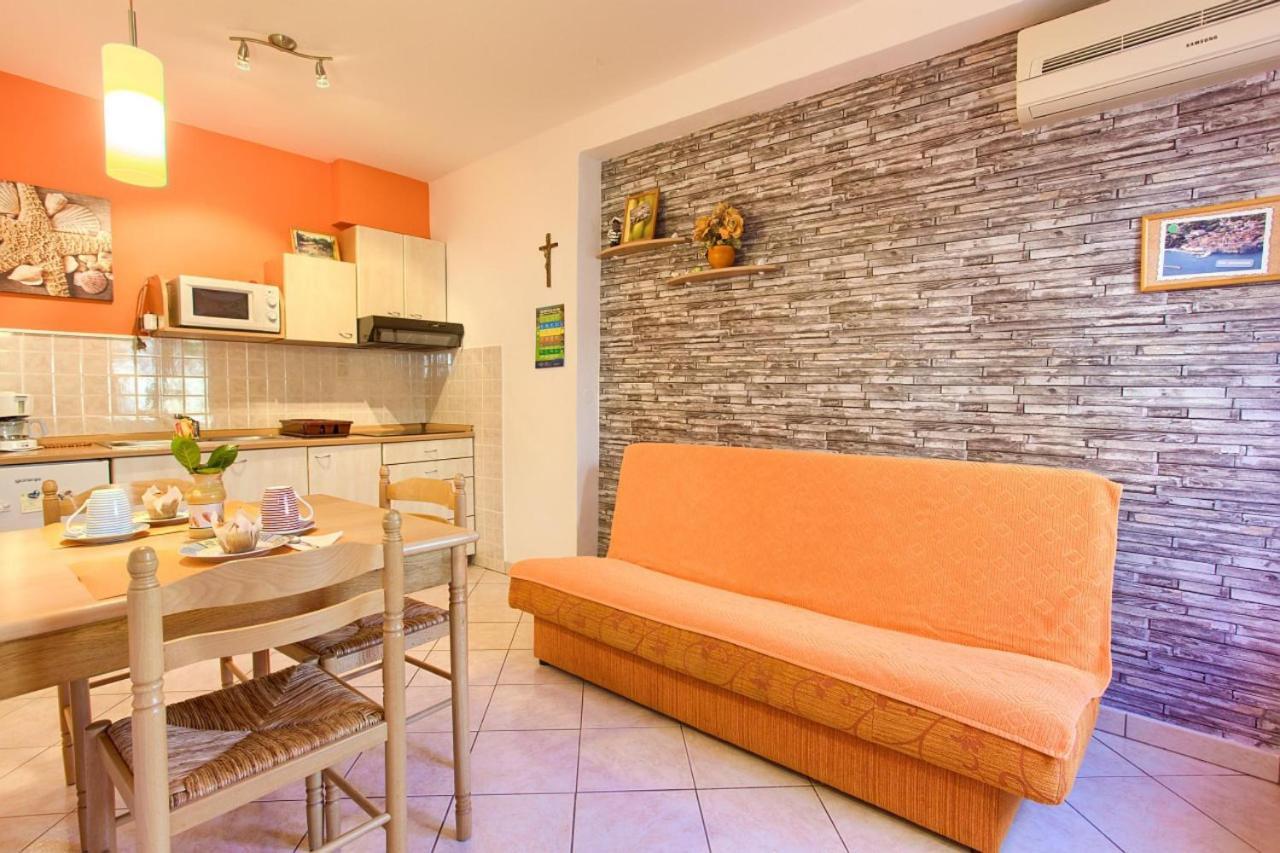 Romantic Apartment Krk Town Eksteriør billede