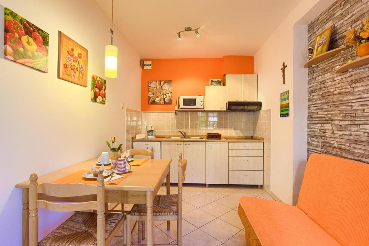 Romantic Apartment Krk Town Eksteriør billede